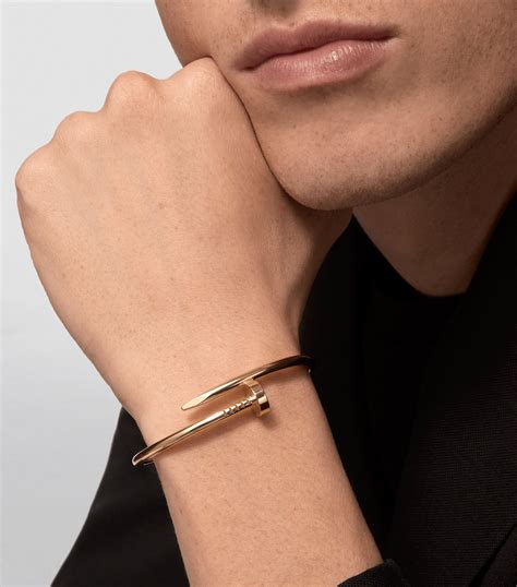 bracelet clou cartier poids|cartier bracelet un clou price.